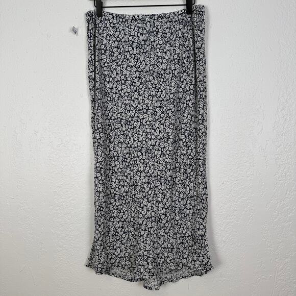 Old Navy High-Waisted Midi Slip Skirt Slit Blue Ditsy Floral NWT Size Large - Picture 3 of 5